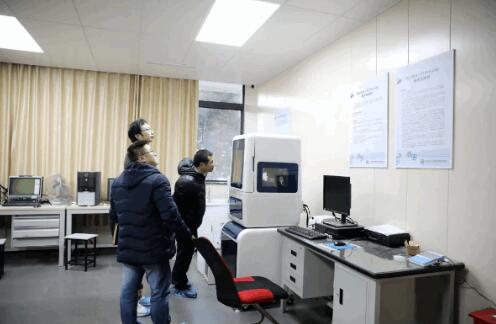 達克軸承董事長一行到訪寧波大學開展技術交流